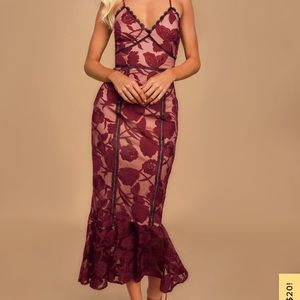 Lulus Alluring Dream Burgundy Floral Mesh Lace Trumpet Midi Dress M